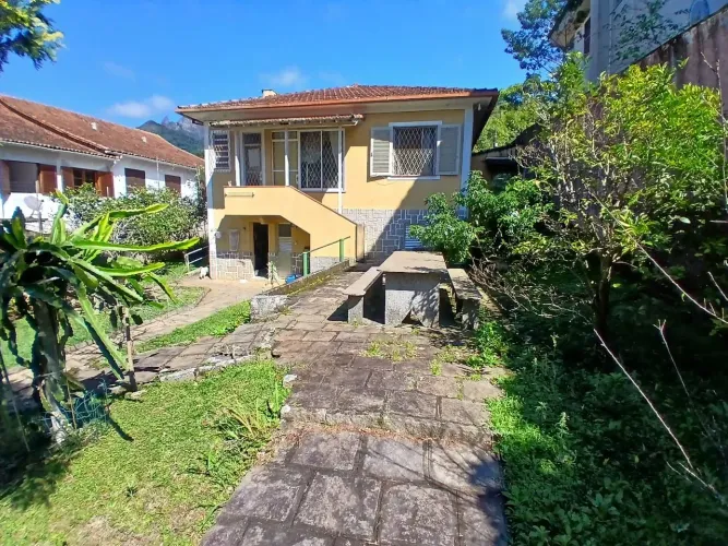 Casa com 2 dormitórios à venda, 123 m² por R$ 950.000,00 - Alto - Teresópolis/RJ