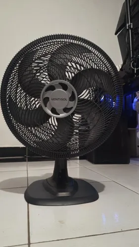 Ventilador de Mesa 80w 40cm 3 Velocidades e 6 Pás Preto