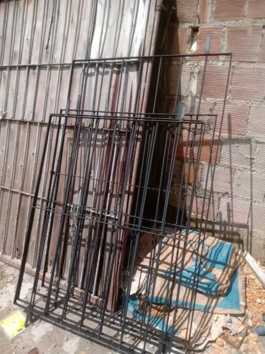 Vendo grade de janela, grade de portão, grade de sacada,portões