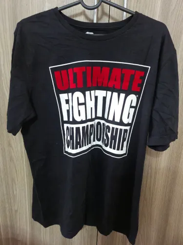 R$ 50 | UFC | Camiseta Nova | Preta | Logotipo | Ultimate Fightinhg Championship | Tam G/L