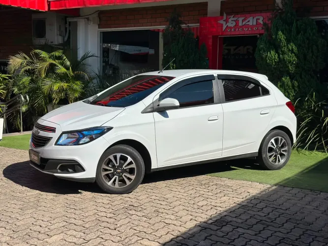 Chevrolet Onix Hatch LTZ 1.0 12V TB Flex Mec. 4P 2014