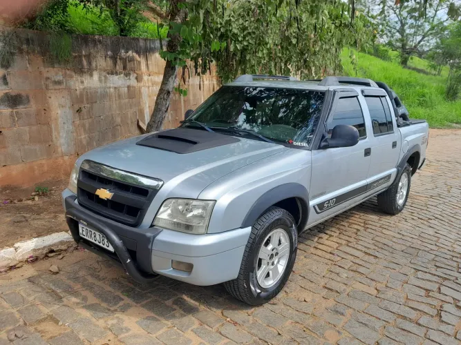 Chevrolet S10 P-up Tornado 2.8 TDI 4x2/4x4 CD Dies 2011