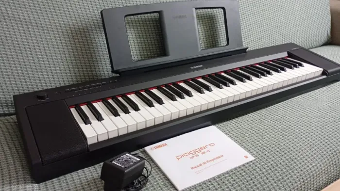Piano Yamaha Piaggero NP15
