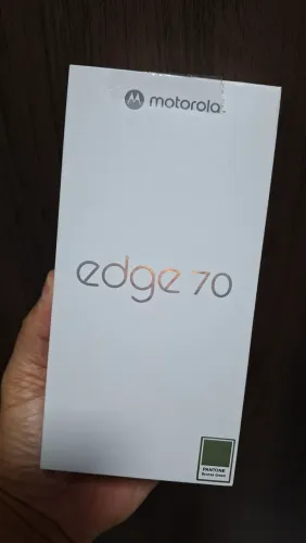 Moto edge 70 Bronze green