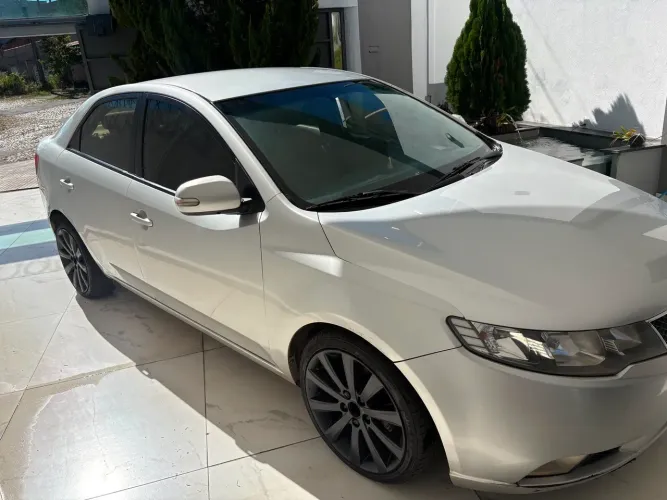 Kia Motors Cerato 1.6 16V Mec. 2010