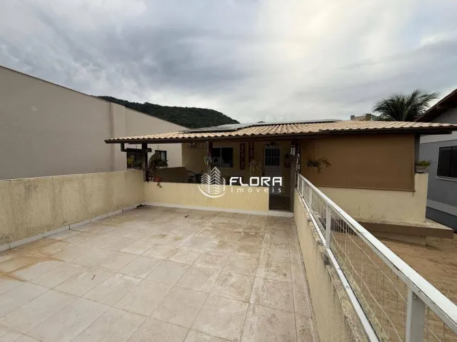 Casa com 4 dormitórios à venda, 233 m² por R$ 850.000,00 - Piratininga - Niterói/RJ