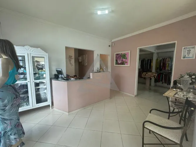 Sala à venda e para alugar em Campinas, Taquaral, com 226 m²
