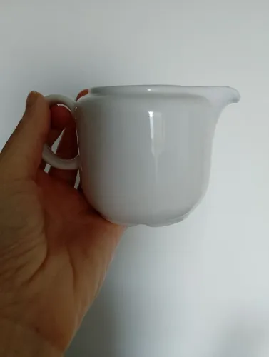 Jarra de Porcelana Branca para Leite 