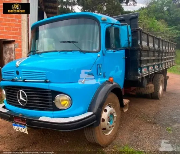 Caminhão Mercedes-Benz L-1113 - Carroceria - Graneleiro