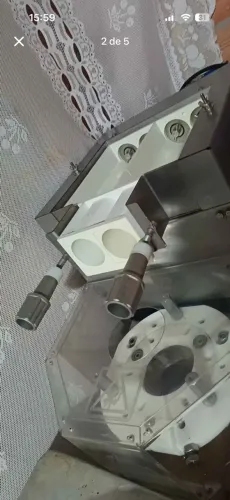 Máquina de modelar salgados