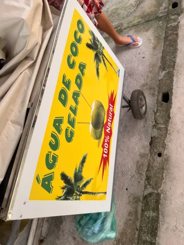 Carrinho de água de coco com serpentina