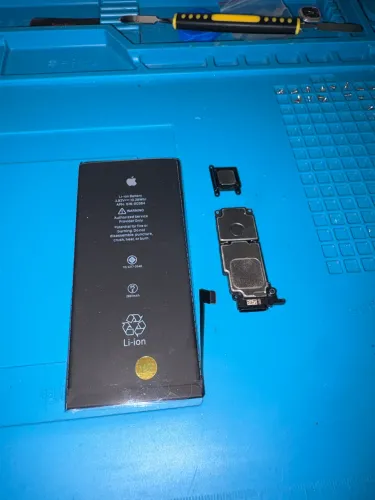 Lote Peças iPhone 8 Plus Original | Bateria + Alto-Falante | Retirada