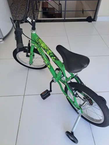 Bicicleta infantil - Hulk