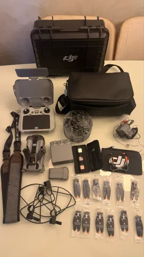 Drone DJI Mini 5 Pro Fly More Combo Plus + Controle RC 2 + Cartão 256GB 