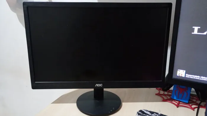 Monitor LCD AOC 18,5 Polegadas - Com Defeito!