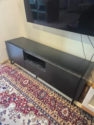 Rack para TV com Duas Portas e Gaveta - Preto