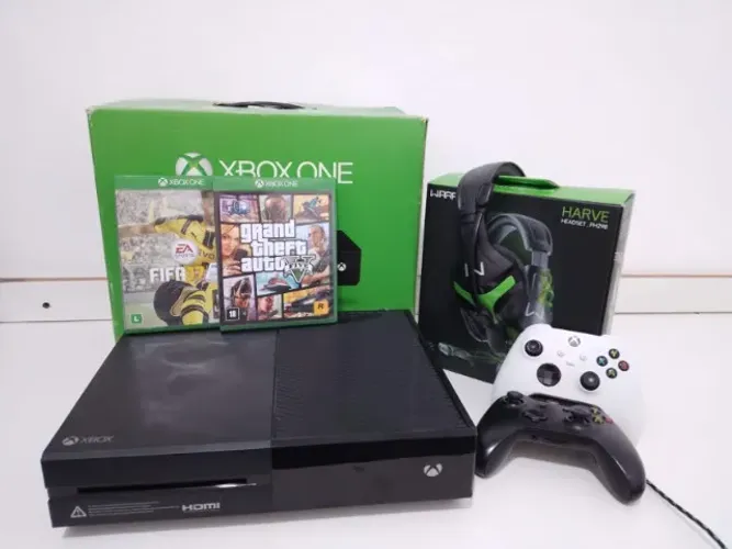 XBOX ONE 500 GB + HEADSET WARRIOR PH298