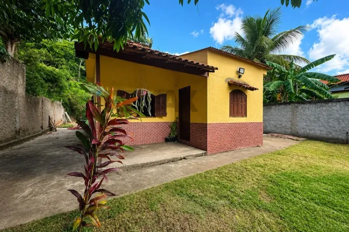 À venda Terreno com RGI e Casa para reforma a 100 metros do mar | Rasa | Armação dos Búzio