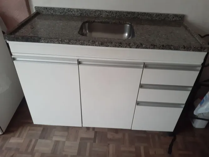 Pia de cozinha em GRANITO com armário MDF