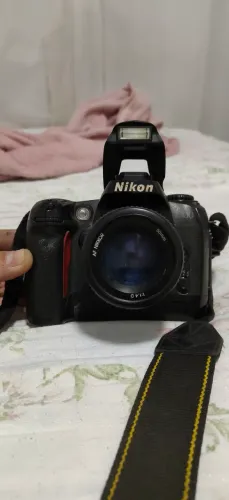 Duas máquinas fotográficas