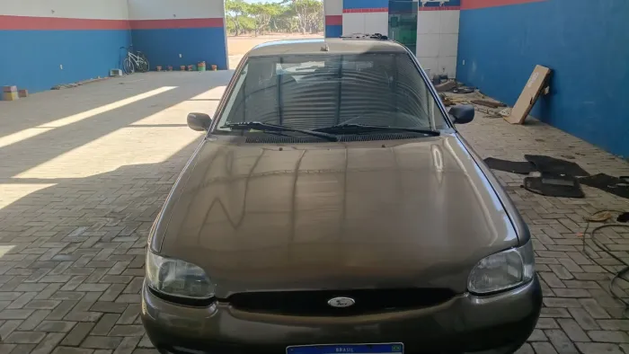 Ford Escort GL 1.6 MPI 2001