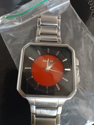 Relogio Nixon, todo original