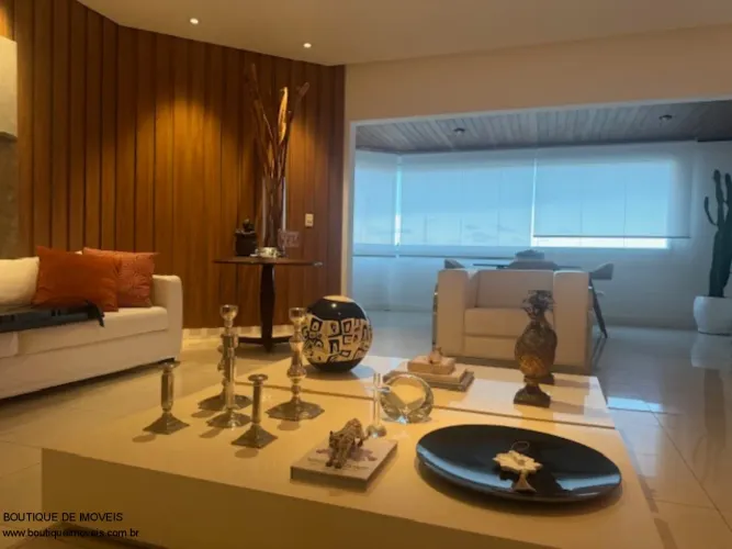Apartamento mobiliado à Beira-Mar no Rio Vermelho - 4 Suítes, Salas, 6 Banheiros, 4 Vagas