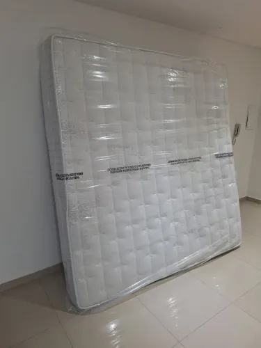 Vendo colchão Ortobom 1,93 x 2,03 x 0,34.
