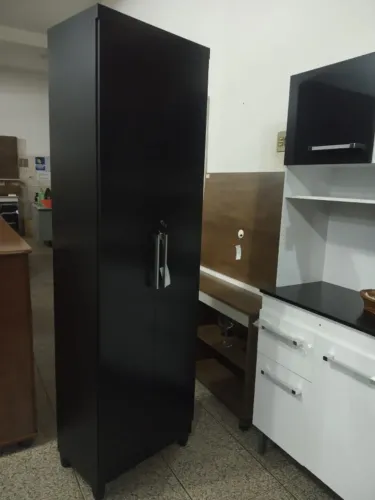 Armário Multiuso com Chave Novo na Promoção