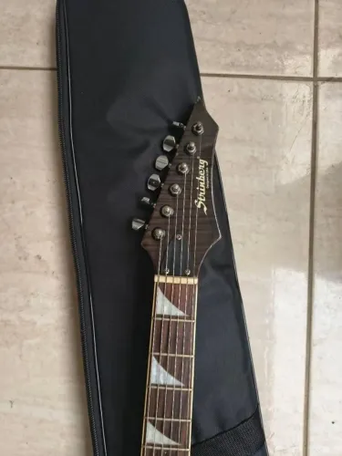 Guitarra Stringerg Fly V, - Circuito CTL e captadores Ephifone