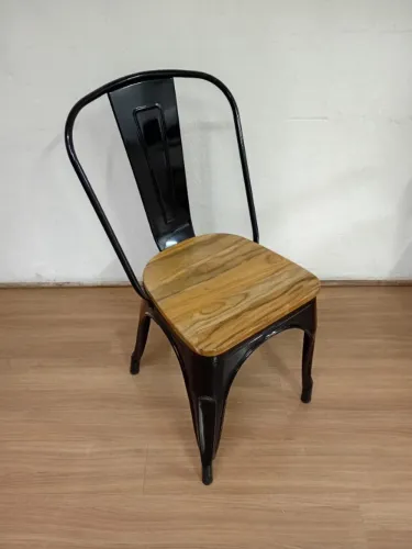 Cadeira Fixa Design Tolix Metal Assento em Madeira Preto