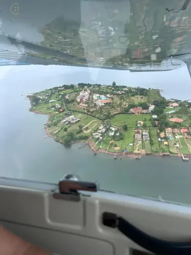 Terreno à venda em Primeiro de Maio, Centro, com 1099 m², Ilha do Sol
