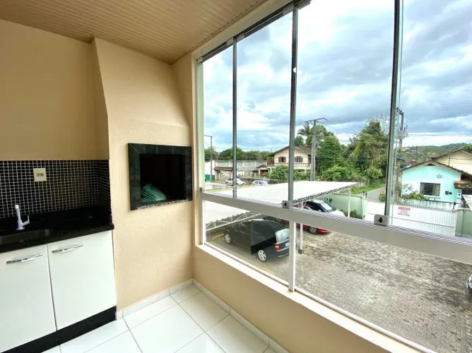 Apartamento semi mobiliado localizado no bairro Itoupava Norte com 58m² com 2 dormitórios