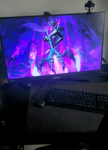 Monitor samsung odyssey G40 240hz usado