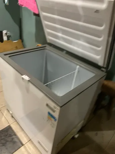 Vendo esse frezer semi novo consul