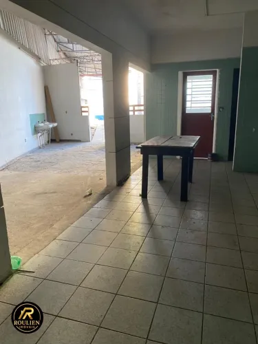 Galpão Comercial de Alto Padrão na Prata, Nova Iguaçu-RJ: 5 salas, 4 banheiros, 5 vagas, 1