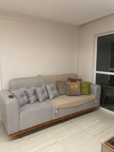 Sofá em linho 2,40cm de comprimento com 90cm de largura