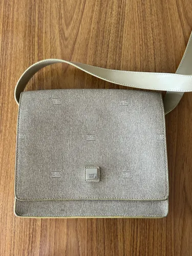 Bolsa Vitor Hugo