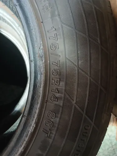 Pneu para carro