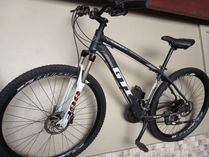 Bike GTI  aro 29 cor preta