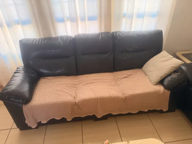 Vende-se Sofá semi novo