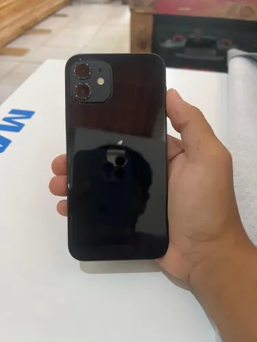 IPhone 12 normal 64gb