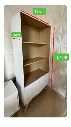Estante moderna retrô branca com portas e pés