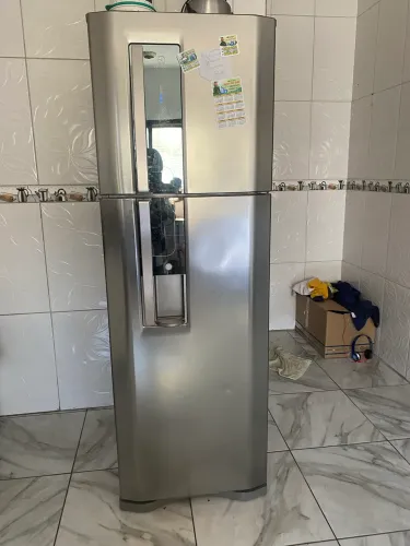 Geladeira eletrolux inox 380 litros