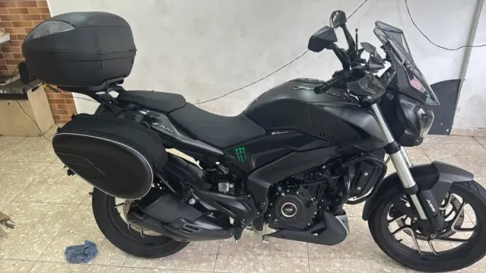 Moto Bajaj 400 dominar