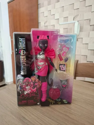 Monster high g3 - Catty Noir- lacrada