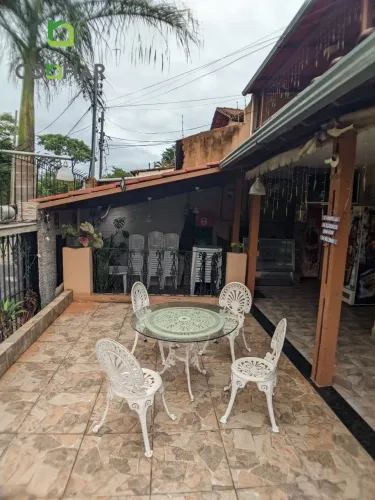 Casa Ampla à Venda e Locação - 250 m² | Alípio de Melo