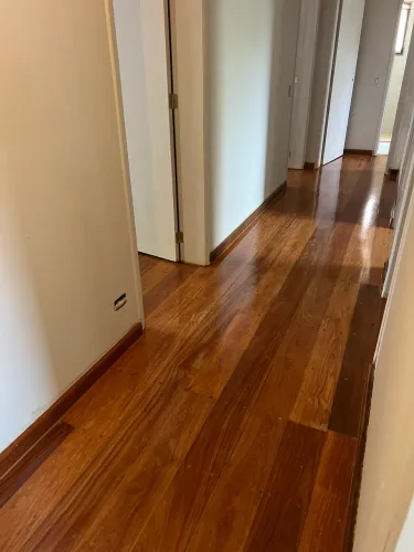 Assoalho de cumaru Restaurado , venha fazer seu orçamento. 