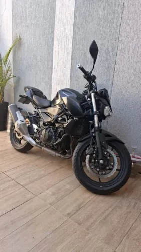 Kawazaki z400 2020 preta. Leia o anúncio