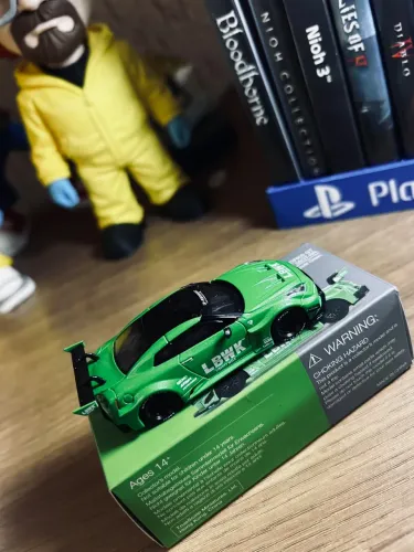 LB-SILHOUETTE WORKS GT NISSAN 35GT-RR VER.2 APPLE GREEN MGT00437